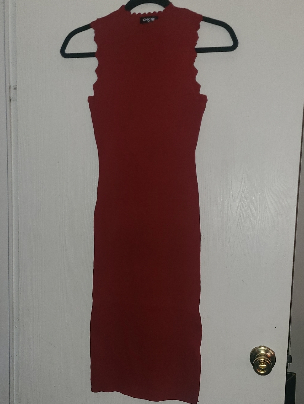 CHICHI Red Scalloped Sleeveless Midi Dress -NEVER WORN-